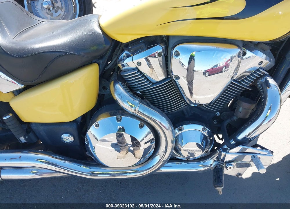 2006 HONDA VTX1800 C3 VIN: 1HFSC46636A401876