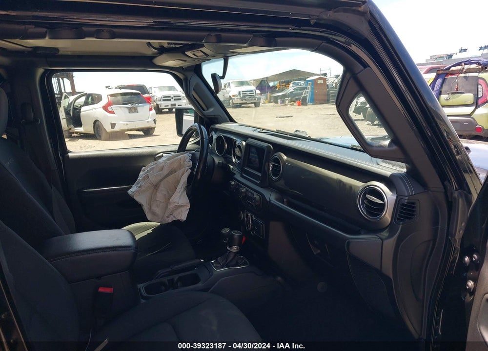 2019 JEEP WRANGLER UNLIMITED SAHARA ALTITUDE 4X4 VIN: 1C4HJXEN2KW593518
