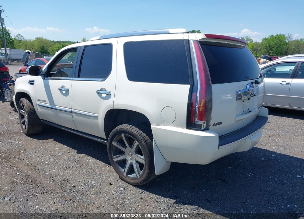 2008 CADILLAC ESCALADE STANDARD VIN: 1GYFK63858R121083
