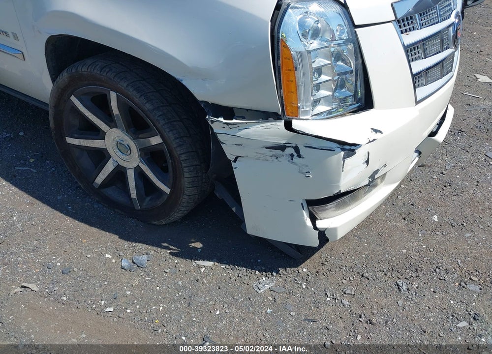 2008 CADILLAC ESCALADE STANDARD VIN: 1GYFK63858R121083