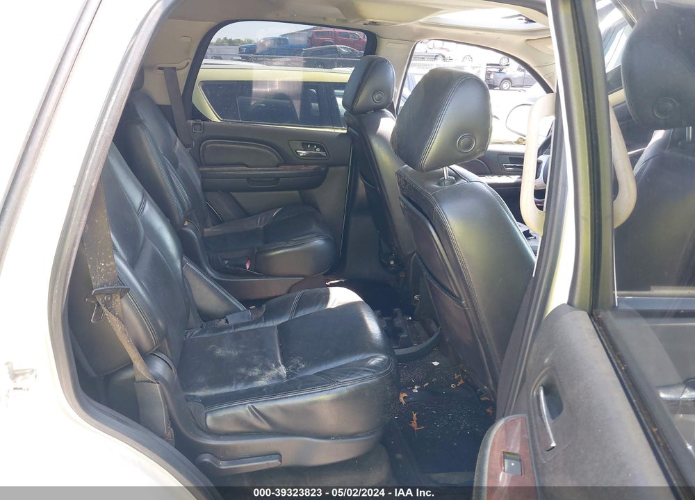 2008 CADILLAC ESCALADE STANDARD VIN: 1GYFK63858R121083