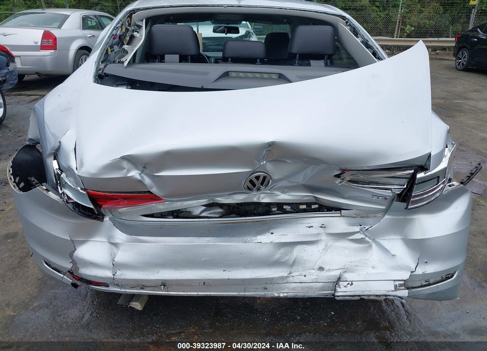 2015 VOLKSWAGEN JETTA 1.8T SE VIN: 3VWD07AJ3FM310745