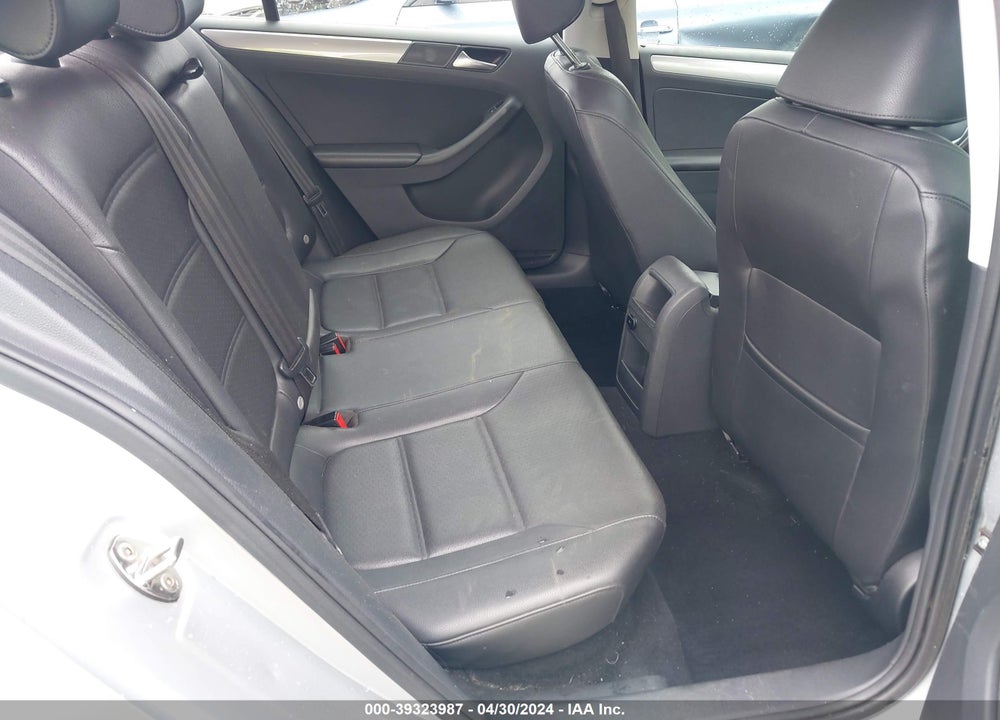 2015 VOLKSWAGEN JETTA 1.8T SE VIN: 3VWD07AJ3FM310745