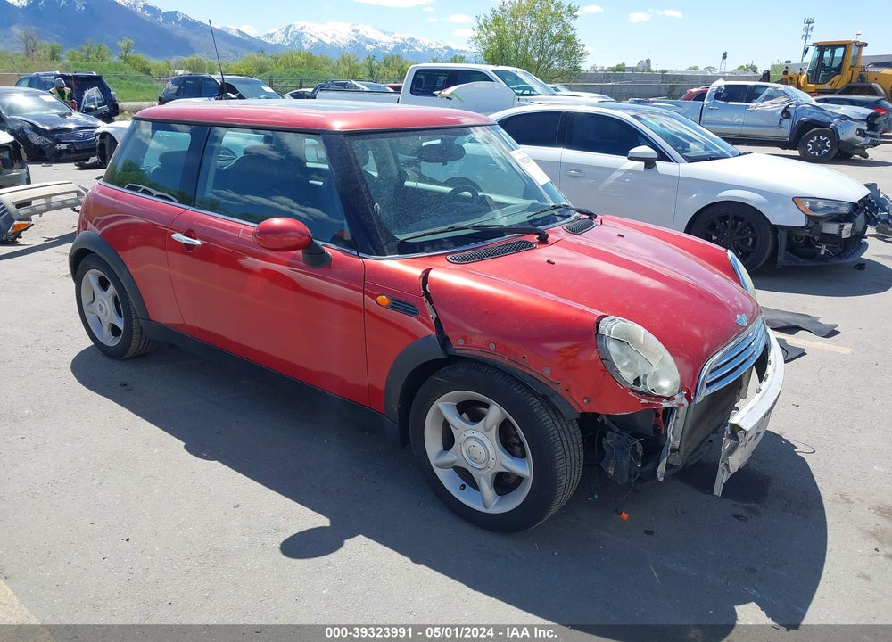 2006 MINI COOPER VIN: WMWRC33556TJ77302