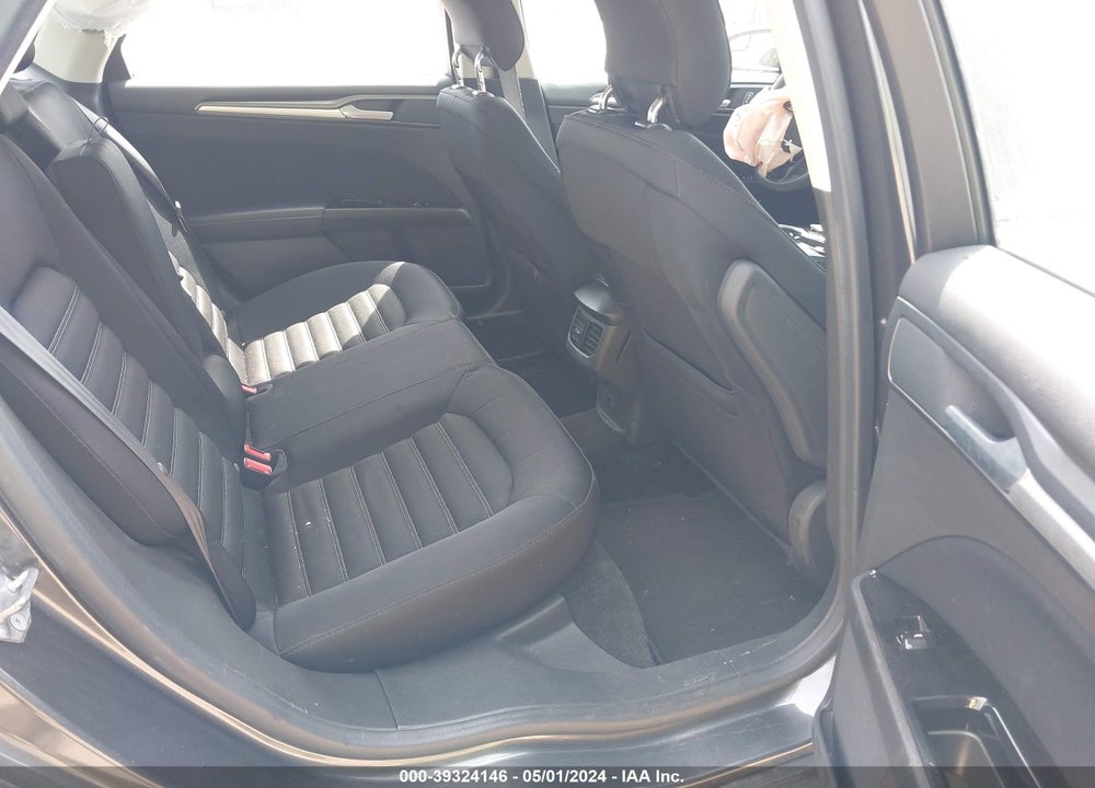 2015 FORD FUSION SE VIN: 3FA6P0H77FR142335