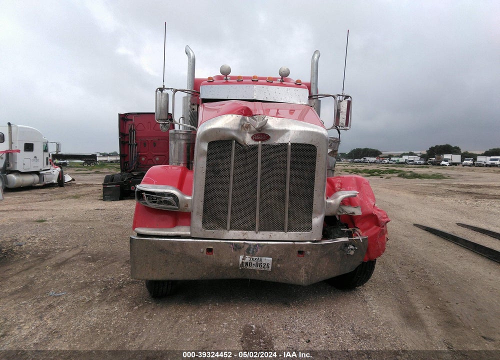 2017 PETERBILT 389 VIN: 1XPXD49X5HD431480