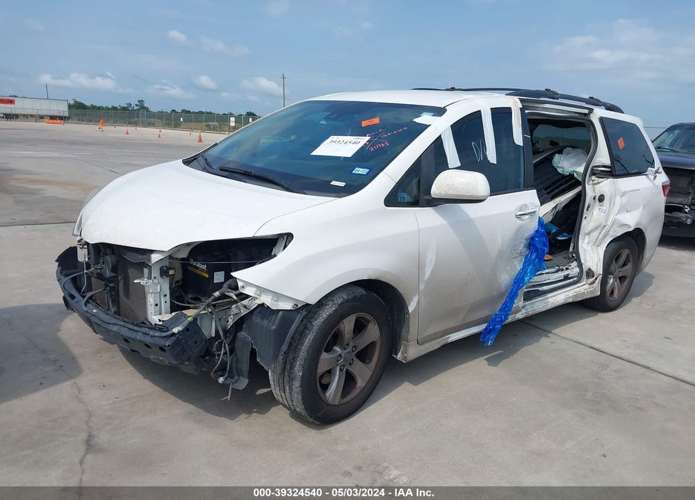 2019 TOYOTA SIENNA LE 8 PASSENGER VIN: 5TDKZ3DC2KS983879