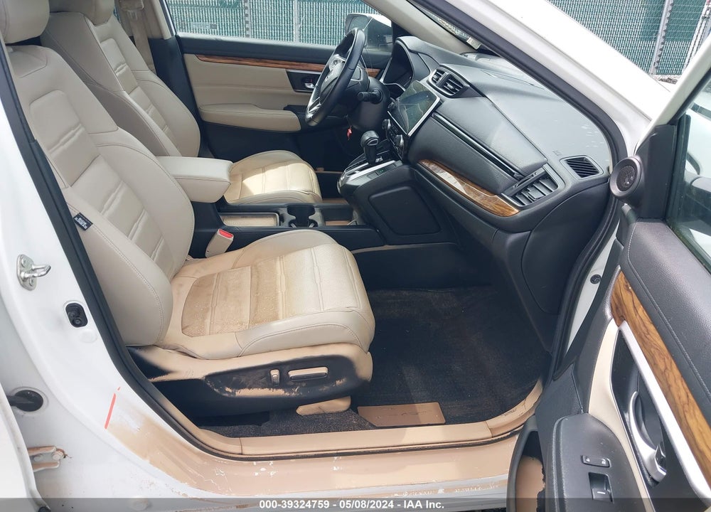 2018 HONDA CR-V TOURING VIN: 2HKRW2H98JH603724