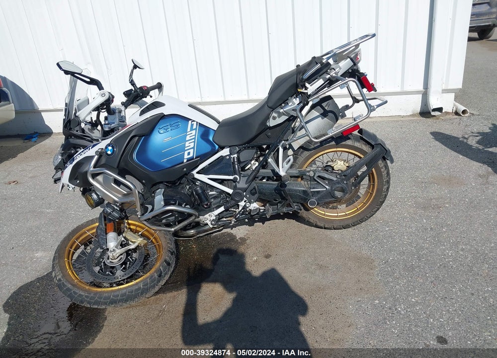 2023 VENTURE BMW R 1250 GS AD VIN: WB10M1309P6G78646