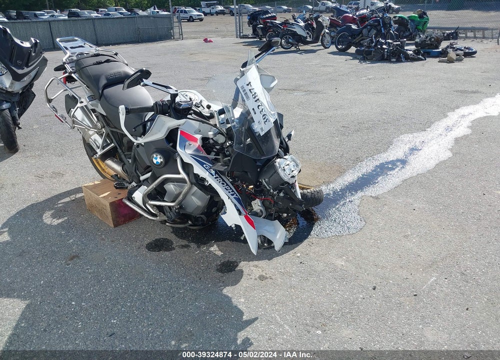 2023 VENTURE BMW R 1250 GS AD VIN: WB10M1309P6G78646