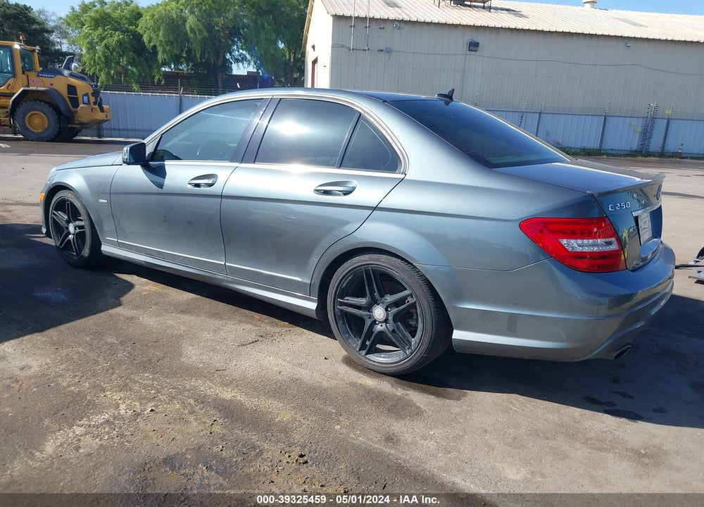 2012 MERCEDES-BENZ C 250 LUXURY/SPORT VIN: WDDGF4HB3CR220149