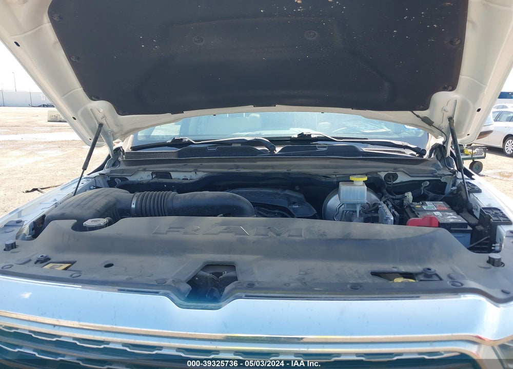 2019 RAM 1500 LIMITED 4X4 5'7 BOX VIN: 1C6SRFHT9KN809350