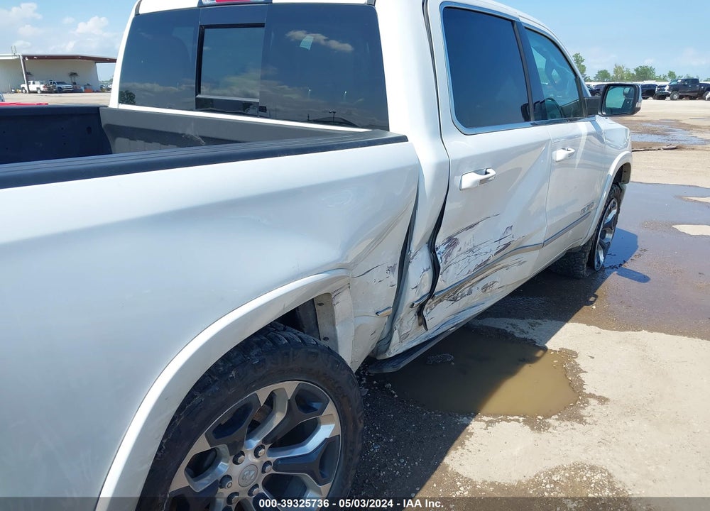 2019 RAM 1500 LIMITED 4X4 5'7 BOX VIN: 1C6SRFHT9KN809350