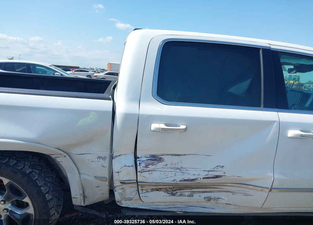 2019 RAM 1500 LIMITED 4X4 5'7 BOX VIN: 1C6SRFHT9KN809350
