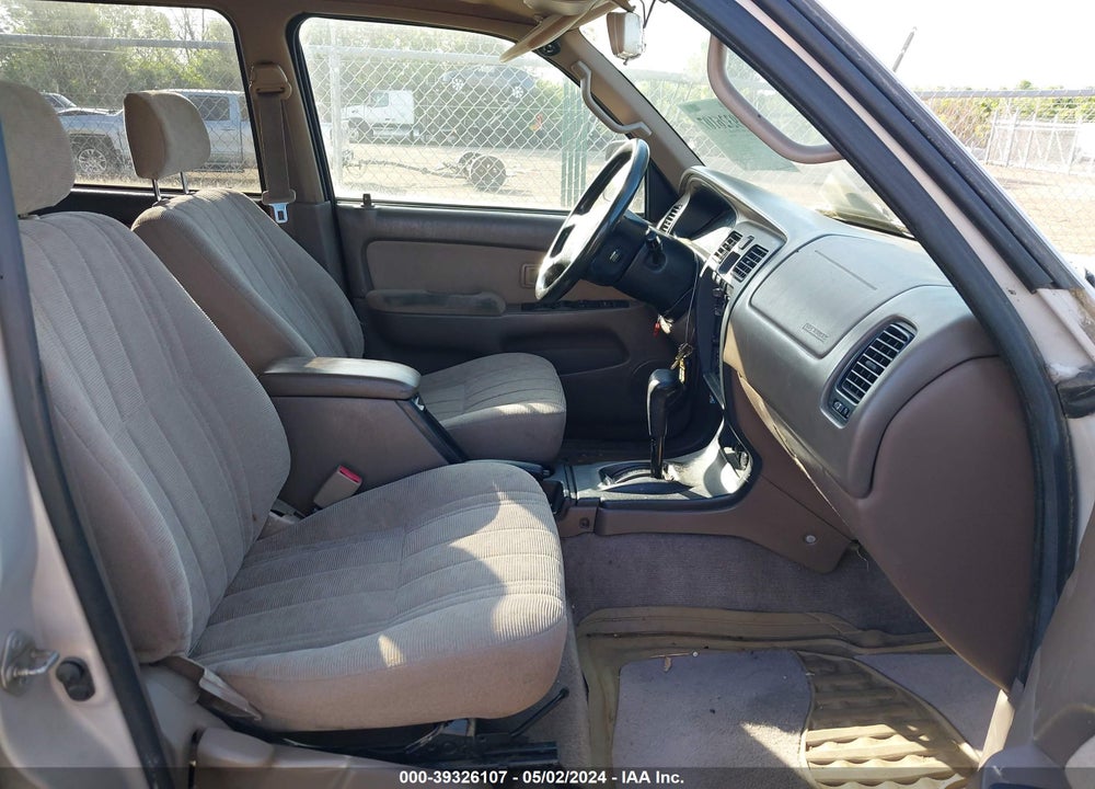 2000 TOYOTA 4RUNNER VIN: JT3GM84R2Y0063580
