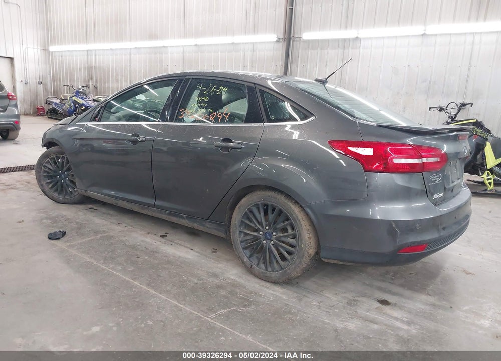 2015 FORD FOCUS TITANIUM VIN: 1FADP3J2XFL220709