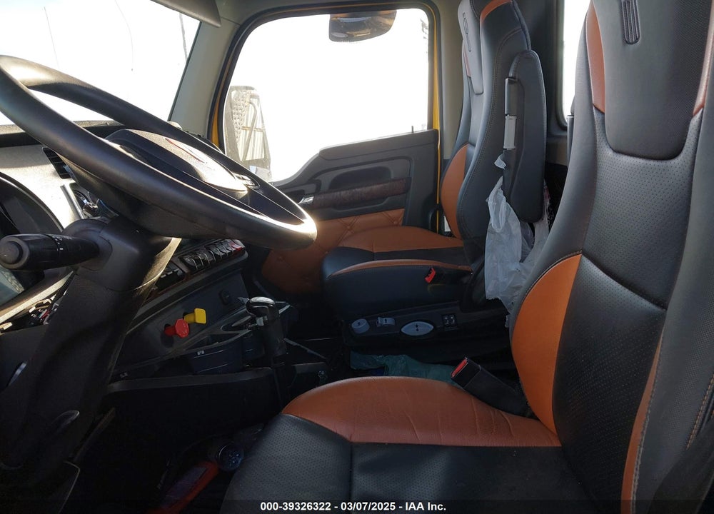 2022 KENWORTH T880 VIN: 1XKZP40X6NJ123220