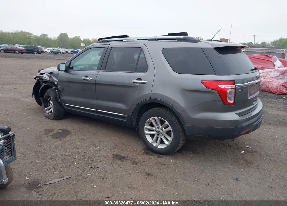 2011 FORD EXPLORER XLT VIN: 1FMHK8D82BGA08814