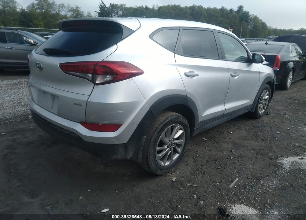 2018 HYUNDAI TUCSON SE VIN: KM8J2CA44JU767535