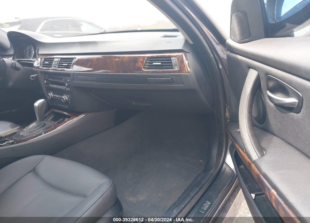 2008 BMW 328I VIN: WBAVC57588NK77843