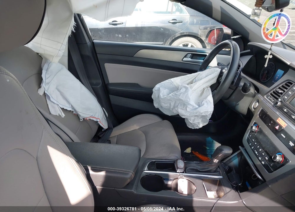 2015 HYUNDAI SONATA SPORT 2.0T VIN: 5NPE34ABXFH228443