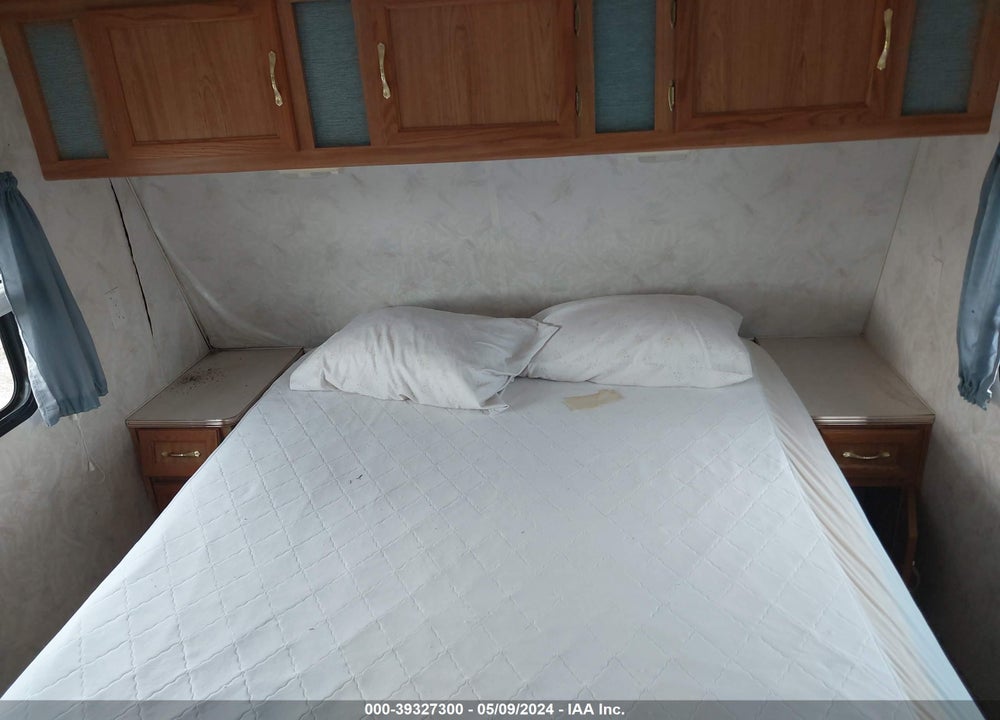 1997 COACHMEN CATALINA 285RK VIN: 1TC3B9393V1302457