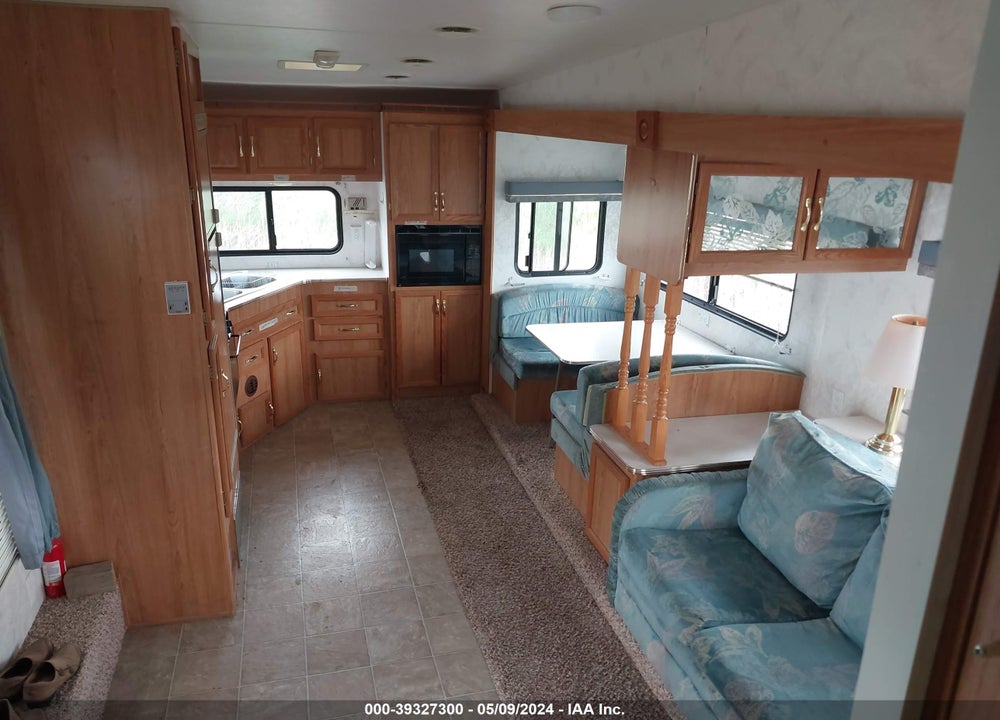 1997 COACHMEN CATALINA 285RK VIN: 1TC3B9393V1302457