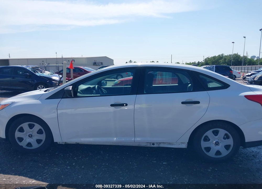 2016 FORD FOCUS S VIN: 1FADP3E23GL288815