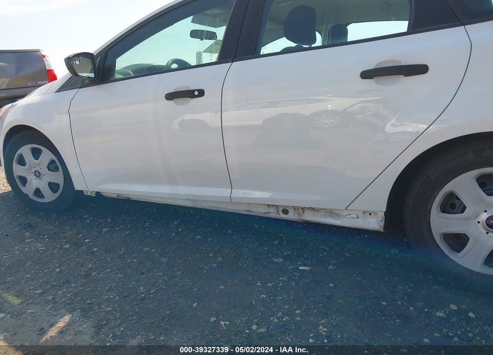 2016 FORD FOCUS S VIN: 1FADP3E23GL288815