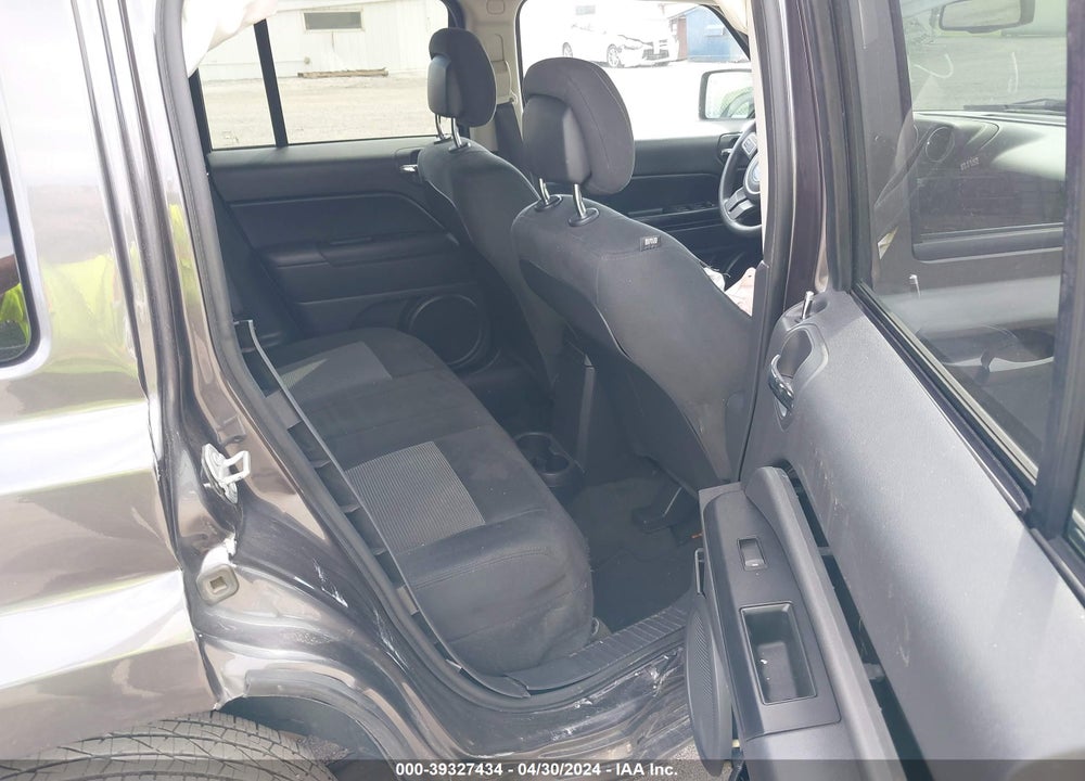2016 JEEP PATRIOT SPORT VIN: 1C4NJPBB1GD806555
