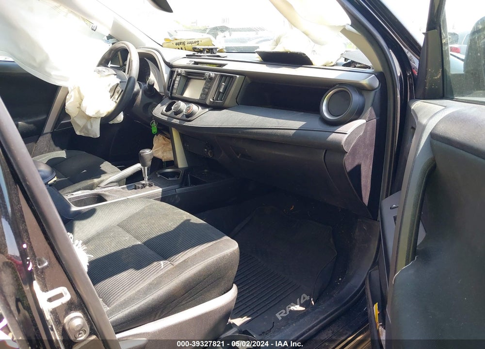 2018 TOYOTA RAV4 LE VIN: 2T3ZFREV6JW437237