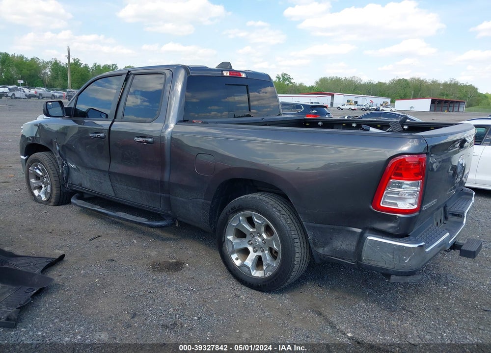 2020 RAM 1500 BIG HORN QUAD CAB 4X4 6'4 BOX VIN: 1C6RRFBG5LN326725
