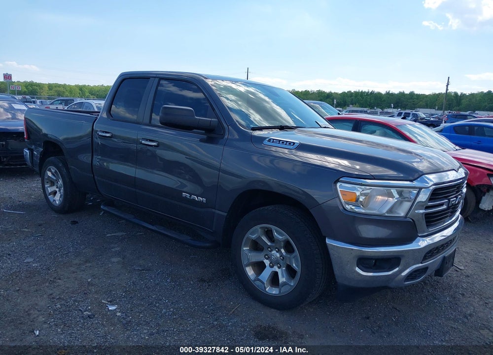 2020 RAM 1500 BIG HORN QUAD CAB 4X4 6'4 BOX VIN: 1C6RRFBG5LN326725