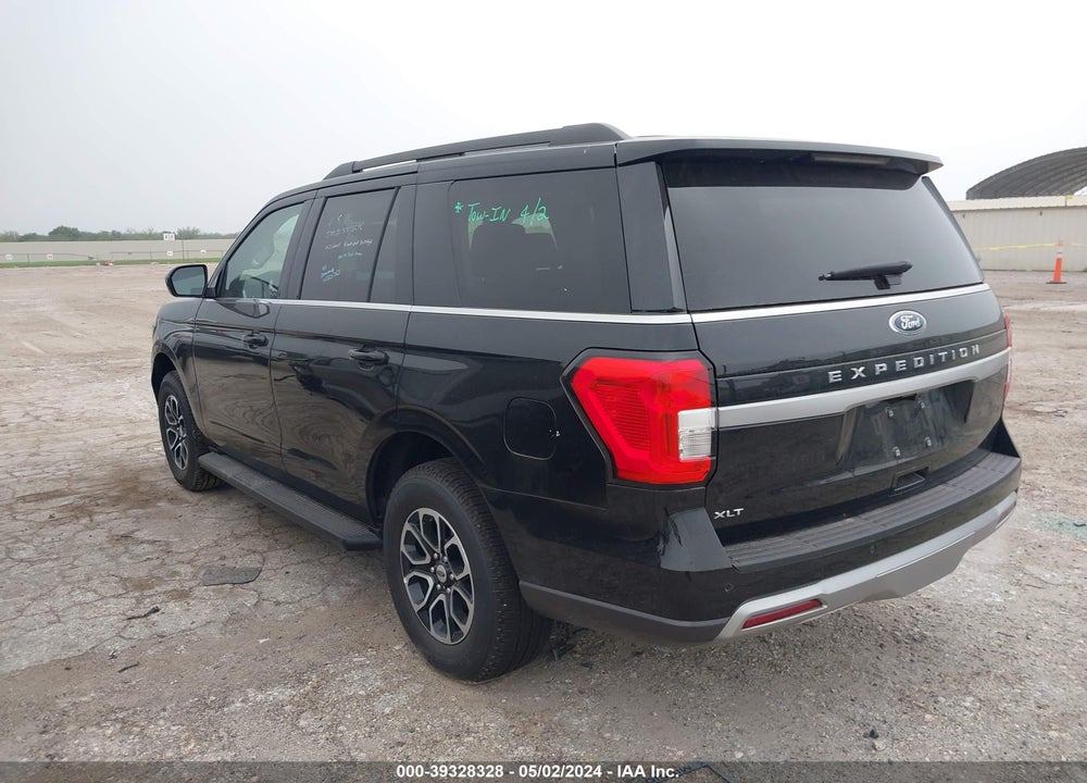 2024 FORD EXPEDITION XLT VIN: 1FMJU1J86REA32014