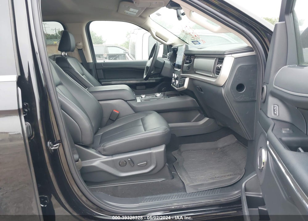 2024 FORD EXPEDITION XLT VIN: 1FMJU1J86REA32014