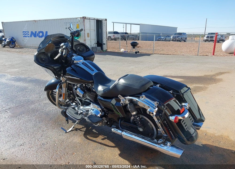 2017 HARLEY-DAVIDSON FLTRX ROAD GLIDE VIN: 1HD1KHC37HB618823