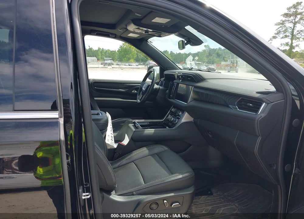 2022 GMC YUKON XL 4WD DENALI VIN: 1GKS2JKL2NR161568