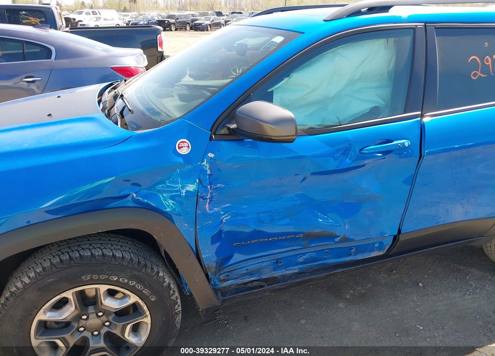 2019 JEEP CHEROKEE TRAILHAWK 4X4 VIN: 1C4PJMBX3KD330935
