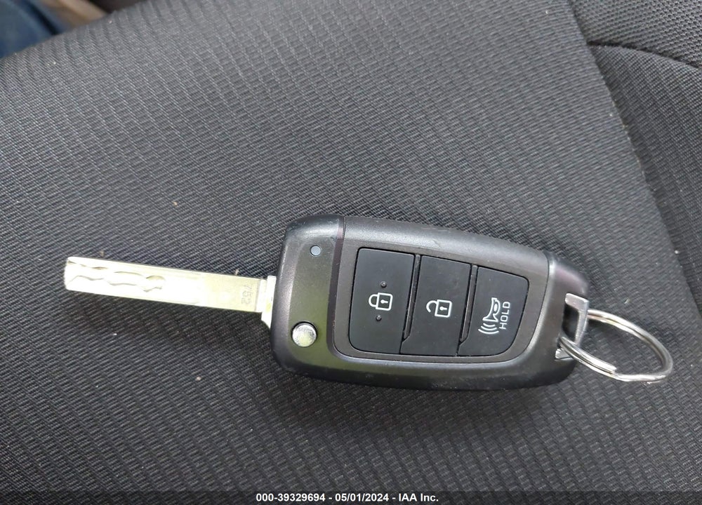 2023 HYUNDAI VENUE SEL VIN: KMHRC8A37PU223169