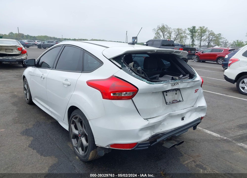 2018 FORD FOCUS ST VIN: 1FADP3L93JL242490