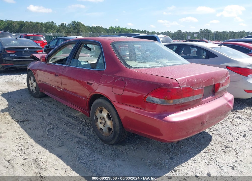 2001 HONDA ACCORD 3.0 EX VIN: 1HGCG16531A065147