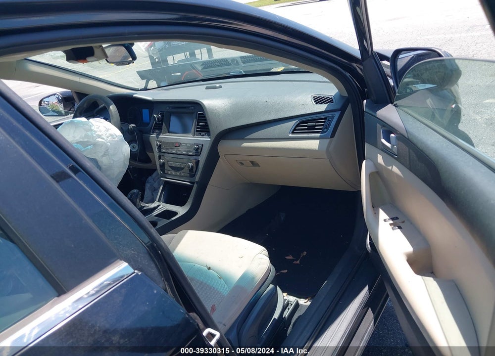 2016 HYUNDAI SONATA SE VIN: 5NPE24AF2GH388579