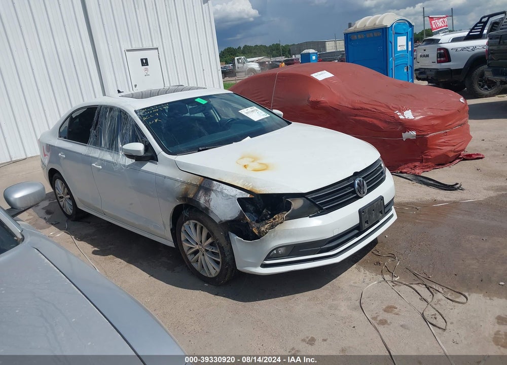 2015 VOLKSWAGEN JETTA 1.8T SE VIN: 3VWD07AJ2FM214007
