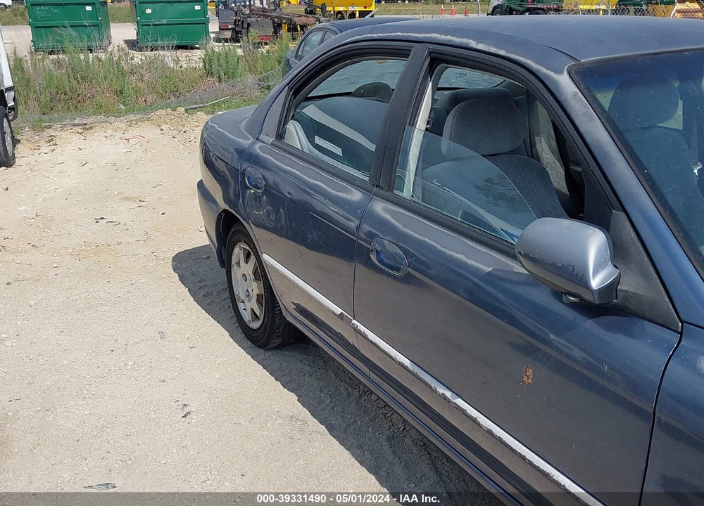 2004 KIA SPECTRA LS VIN: KNAFB121345316000
