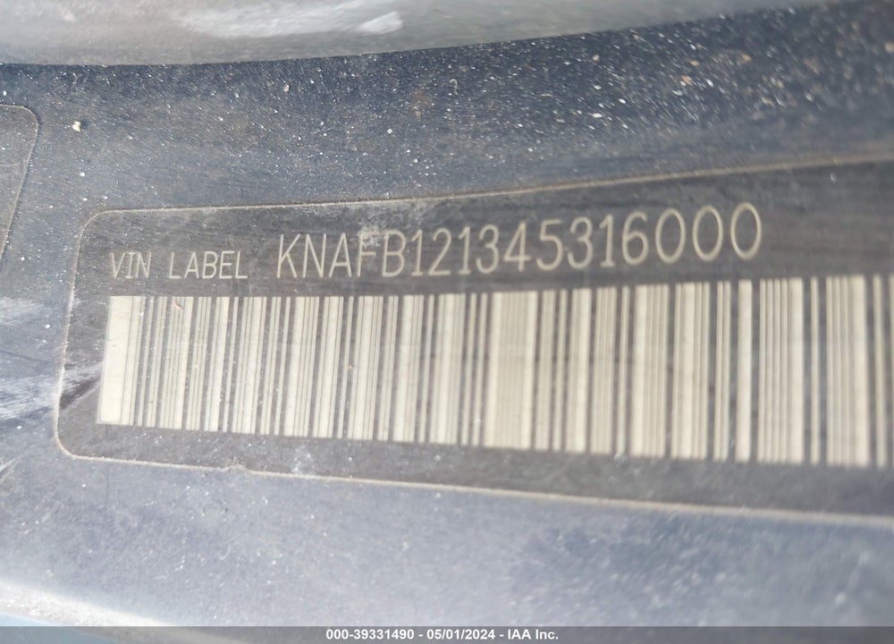 2004 KIA SPECTRA LS VIN: KNAFB121345316000