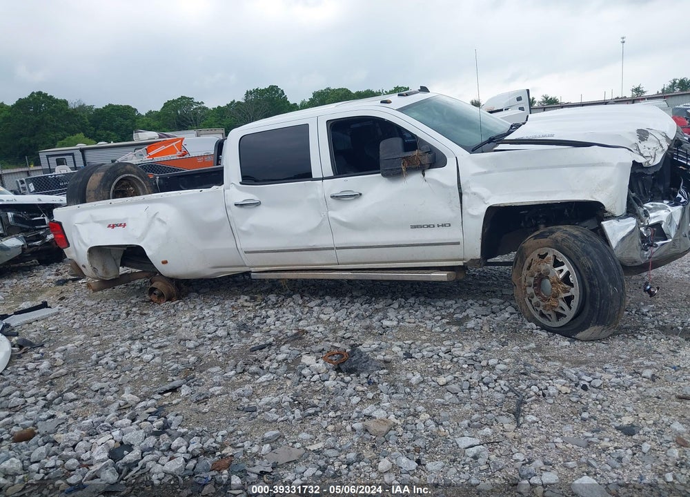 2015 CHEVROLET SILVERADO 3500HD LTZ VIN: 1GC4K0C86FF121683