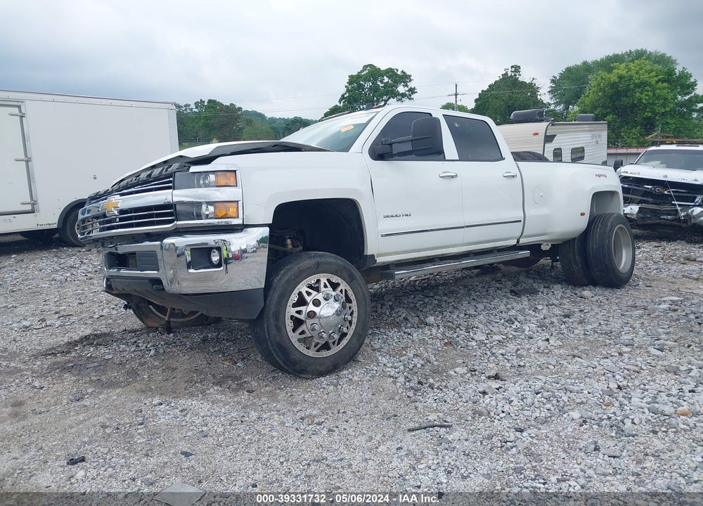 2015 CHEVROLET SILVERADO 3500HD LTZ VIN: 1GC4K0C86FF121683