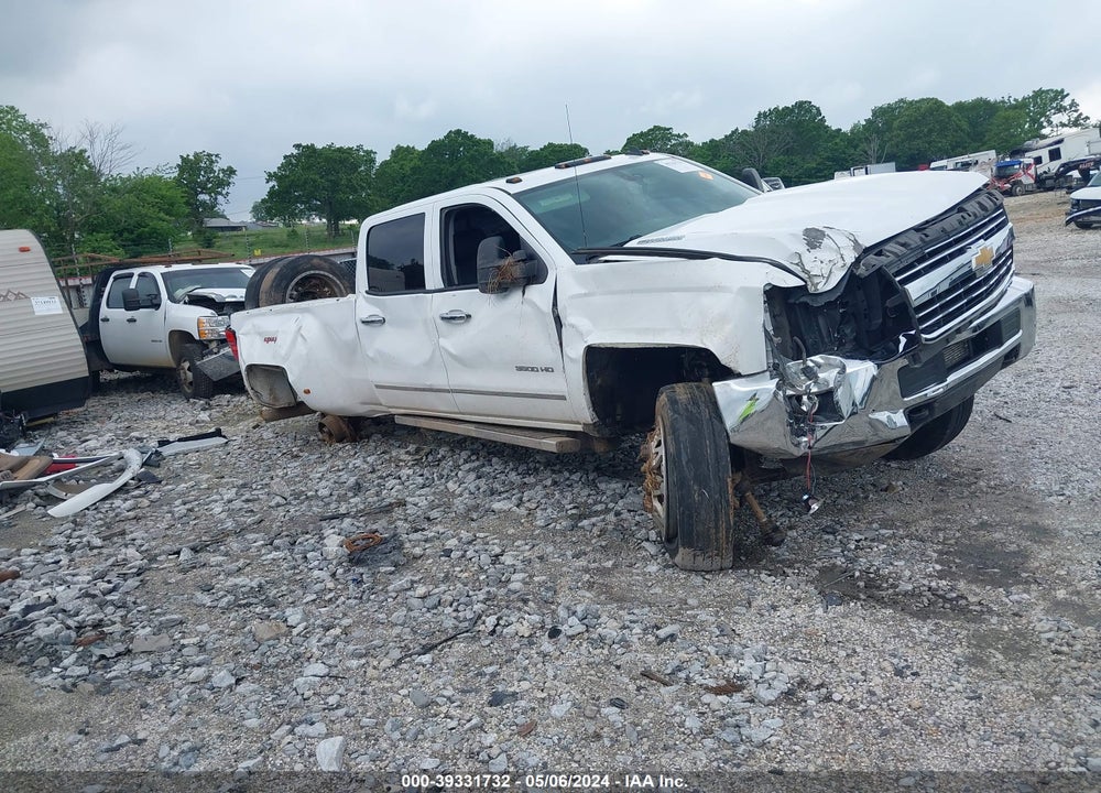 2015 CHEVROLET SILVERADO 3500HD LTZ VIN: 1GC4K0C86FF121683