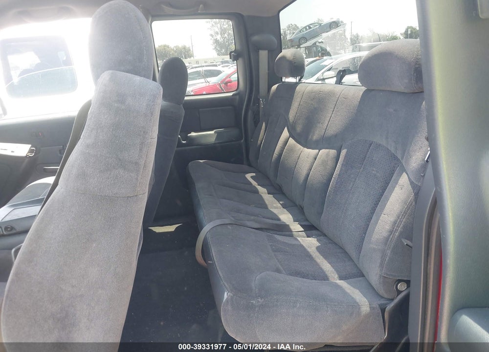 2001 CHEVROLET SILVERADO 1500 LS VIN: 2GCEC19V311371211