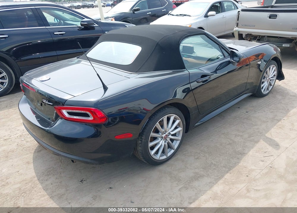 2017 FIAT 124 SPIDER LUSSO VIN: JC1NFAEK9H0101440